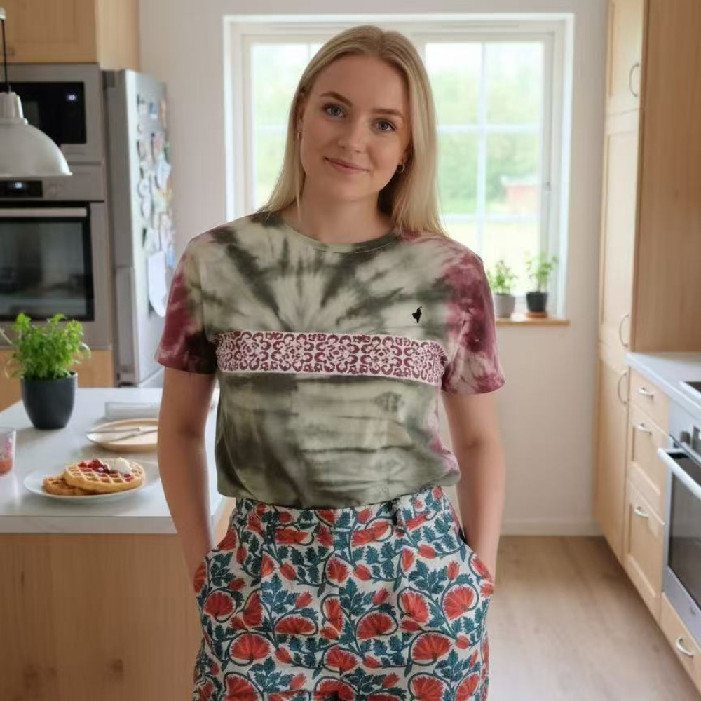 Tie dye T-shirt & cotton pants